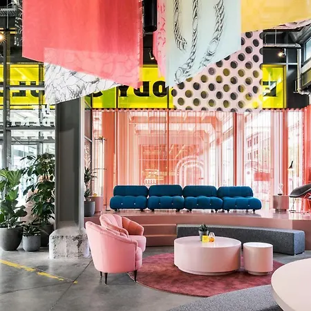 The Social Hub Extended