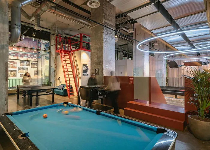 Hotel The Social Hub Extended 4*