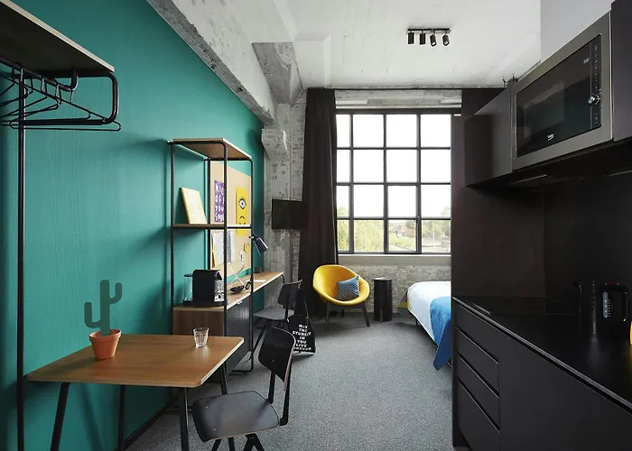 The Social Hub Extended 4*