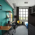 The Social Hub Extended 4*