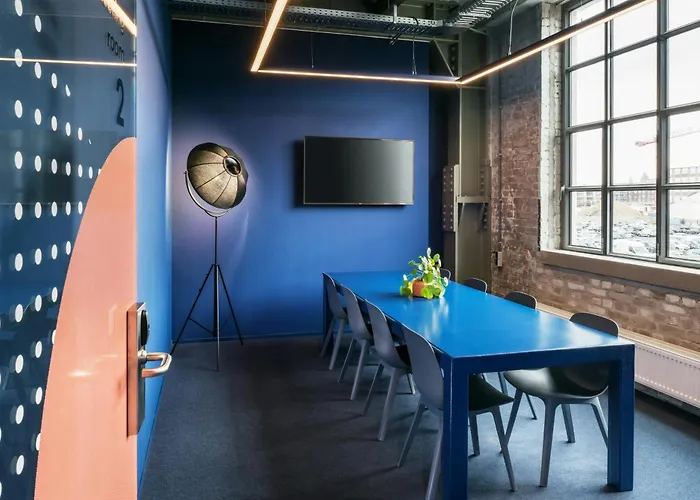 The Social Hub Extended Hotel 4*